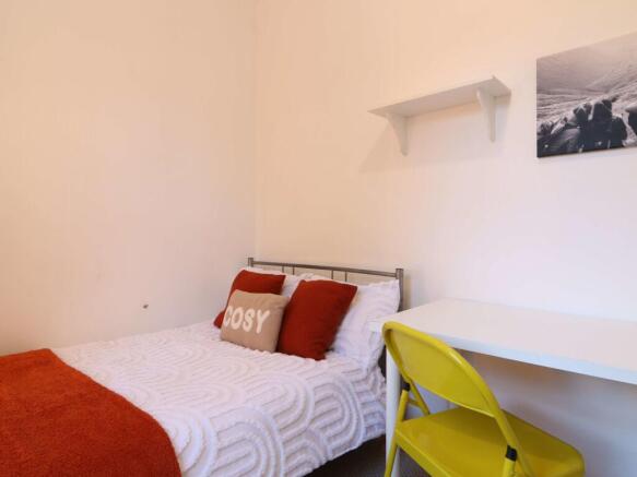 43 London Road 4.JPG