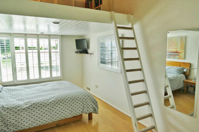 Bed 1