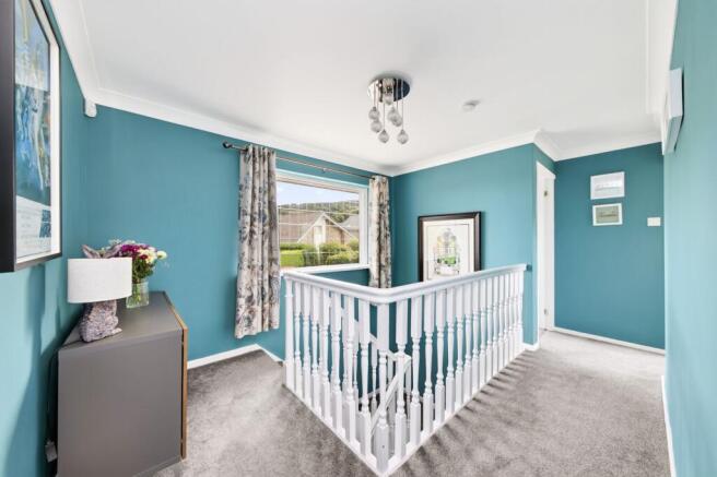 4 bed Detached for sale Image 9