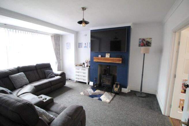 3 bed Semi-Detached for sale Image 4