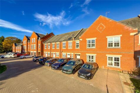 Beningfield Drive, London Colney, St. Albans, Hertfordshire, AL2