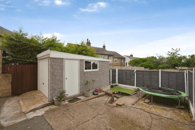 3 bed Semi-Detached for sale Image 10