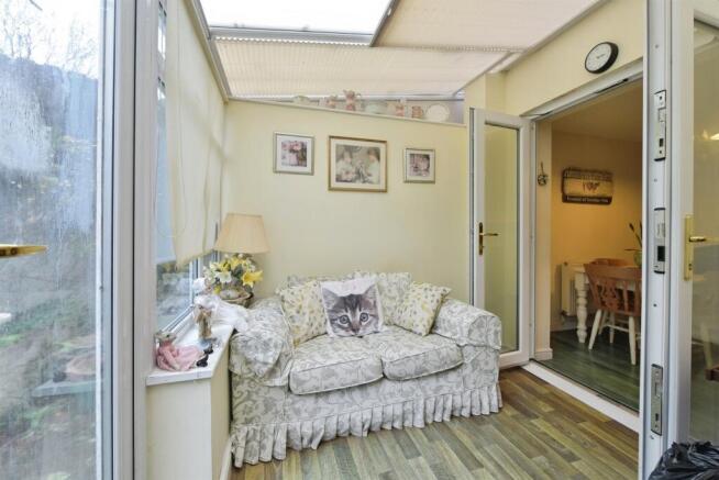 3 bed Semi-Detached for sale Image 5