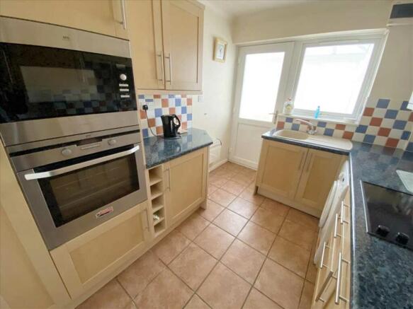 Kitchen: