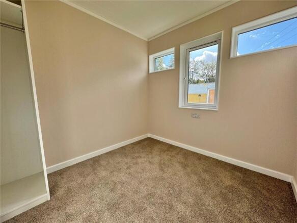 Brookside Park, Hawley Lane, Farnborough, Hampshire, GU14 photo 4