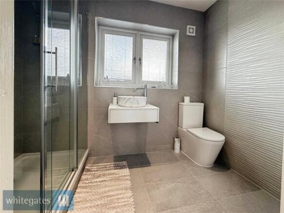 4 bed Detached for sale Image 7