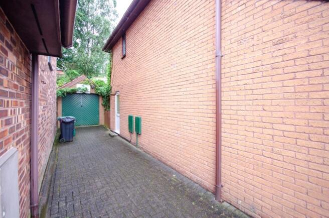 Photo 13