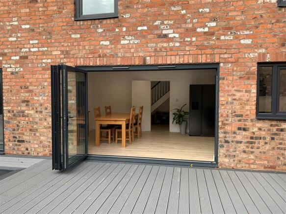 1. bifold doors.jpg