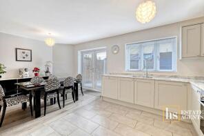 Fayre Wyns, Crow Green Lane, Brentwood CM15 9RH