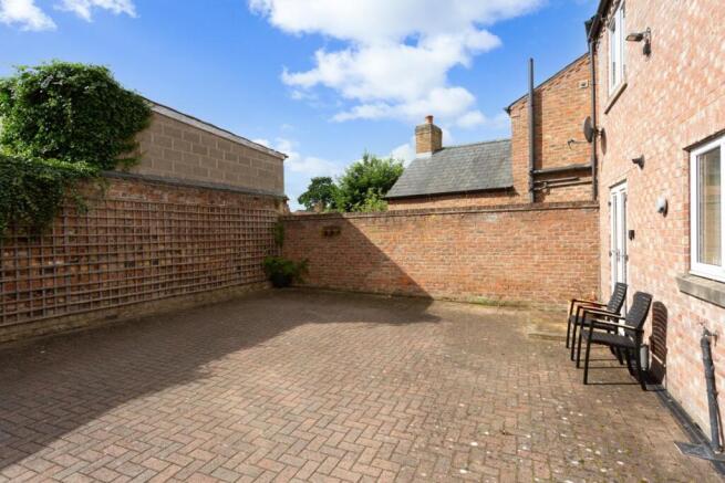 3 bed House for sale Image 8