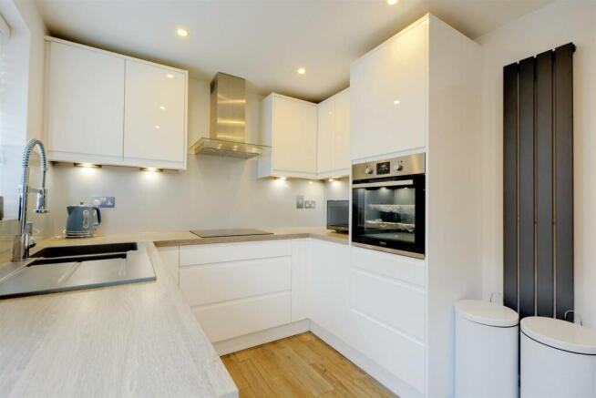 Kitchen_2.jpeg