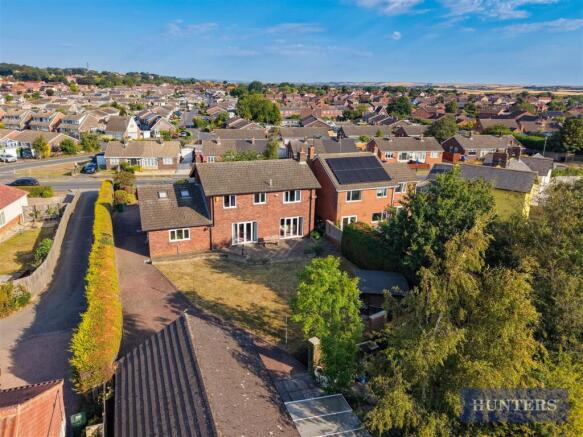 4 bed Detached for sale Image 5