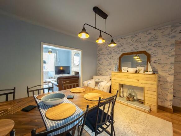3 bed Terraced for sale Image 9