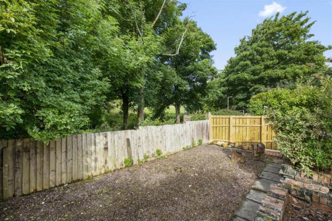 28 Linburn Grove1.jpg