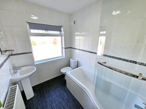 2 bed Semi-Detached for sale Image 8