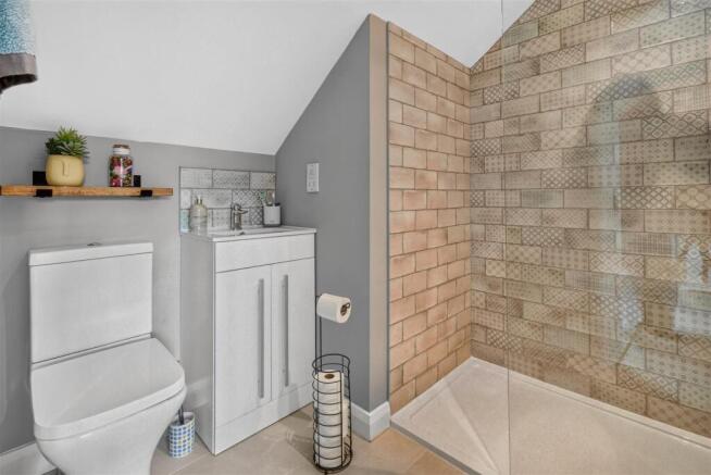 3 bed Terraced for sale Image 8