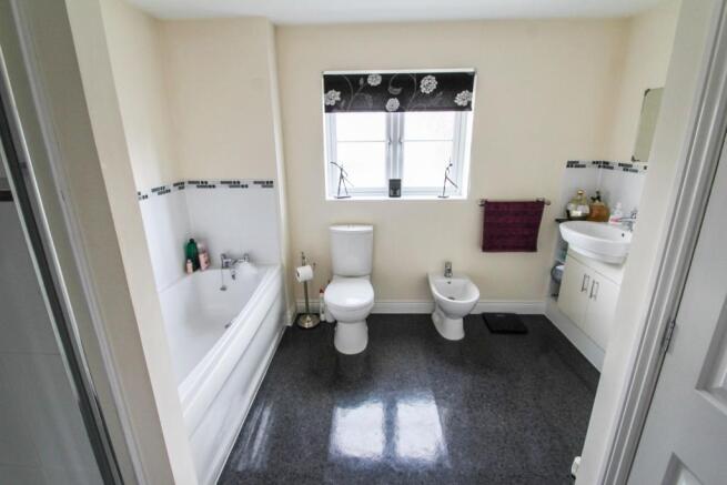 Master En-suite