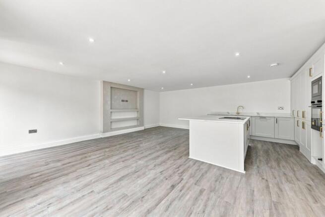 3 bed Detached to rent Image 7