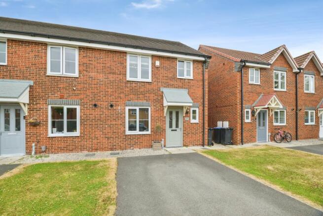 3 bed End of Terrace for sale in middlesbrough
