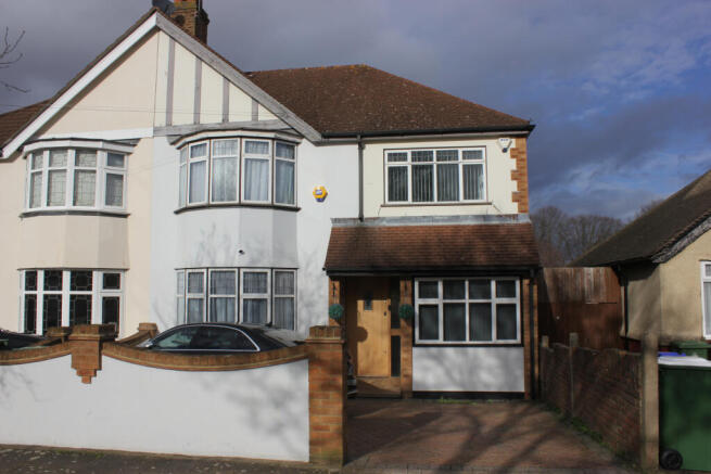 5 BEDROOM SEMI DETACHED HOUSE