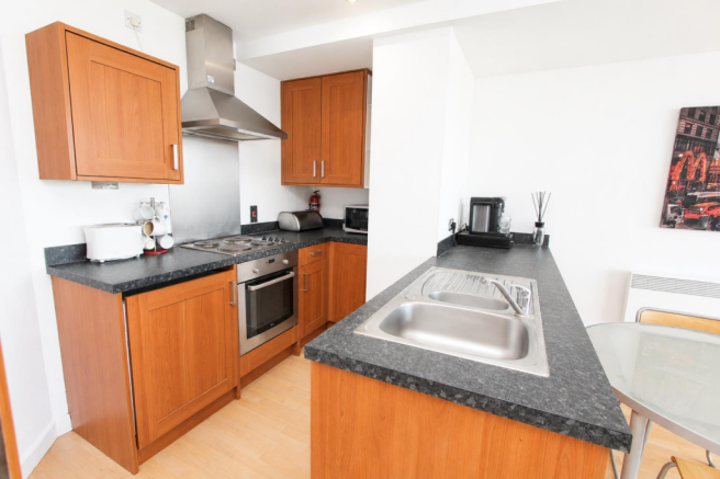 2 bed Flat to rent Image 9