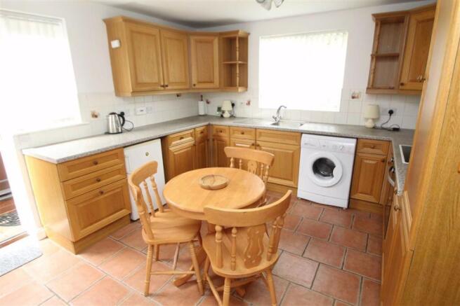 Kitchen/ Breakfast Room