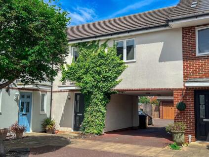 Chandlers Close, West Molesey, KT8