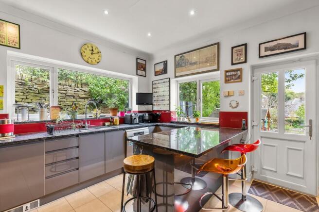 3 bed Detached for sale Image 3