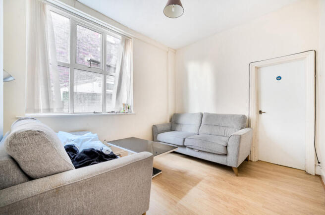 1406441-6-697cad4...