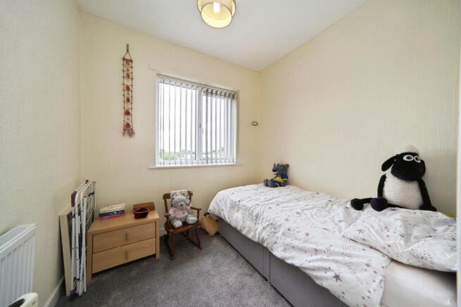 3 bed Semi-Detached for sale Image 12