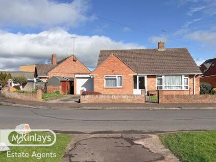 2 Bedroom Detached Bungalow for Sale in Taunton