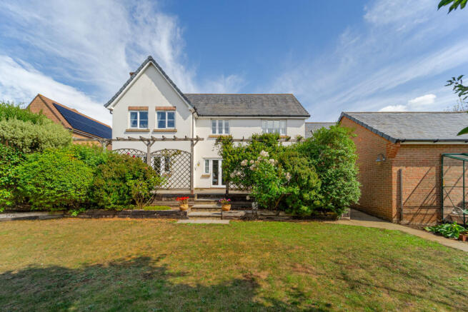 5 Bedroom Detached for Sale