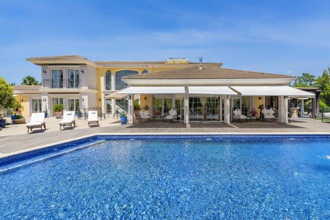 Pool and Exterior