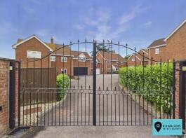 2, Cherrywood Court, Gloucester GL4 0AR