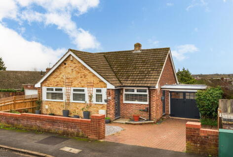 Clayhill Crescent, Newbury, RG14