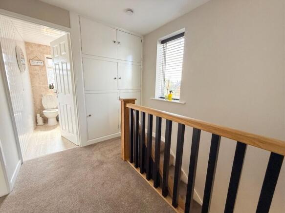 3 bed Semi-Detached for sale Image 8