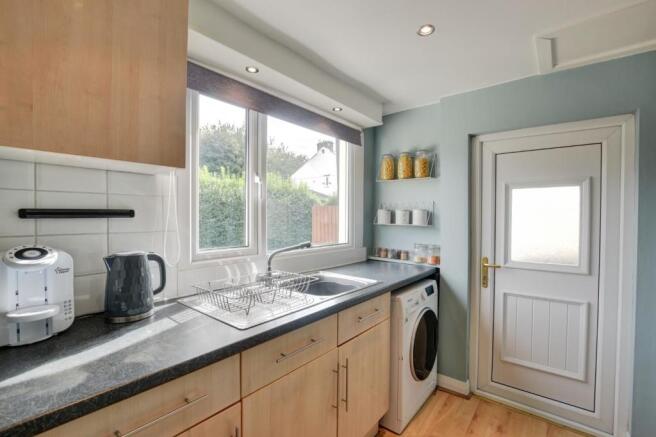 Kitchen3.jpg