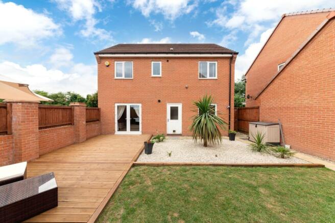 4 bed Detached for sale Image 4