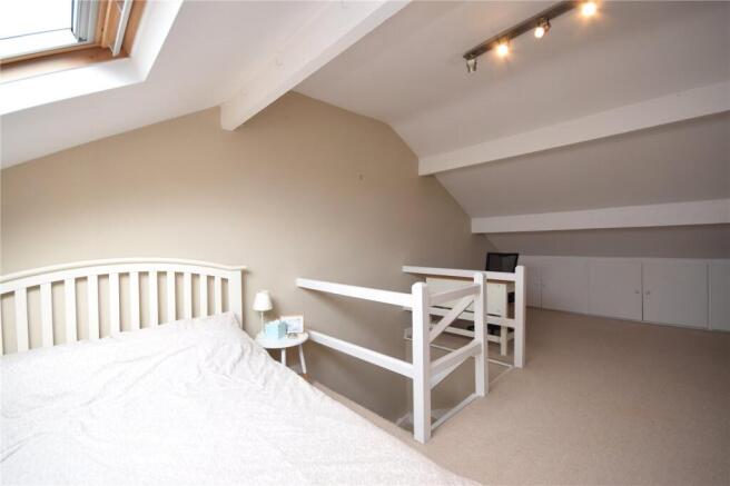 3 bed Terraced to rent Image 7