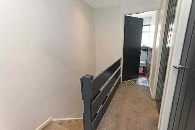 3 bed Terraced to rent Image 10
