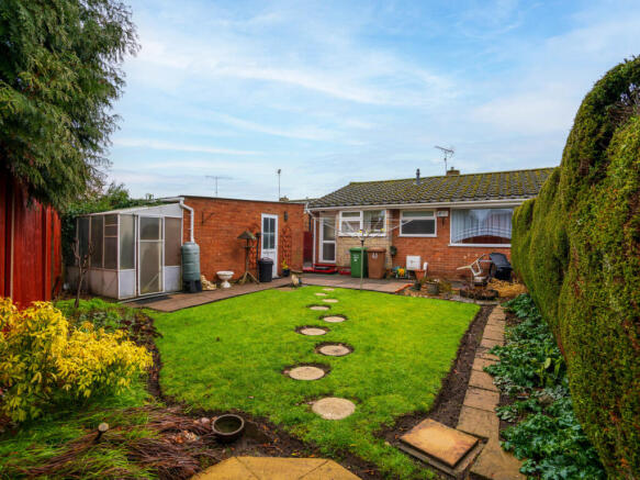 House in Stourport-on-severn - More