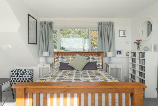 Bedroom1-4.jpg