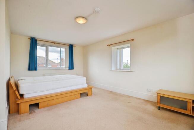 4 bed Detached for sale Image 12