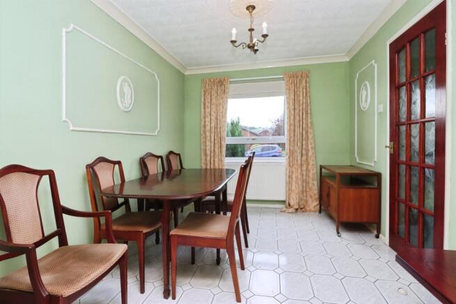 Grassington Close, Hackenthorpe, Sheffield photo 3