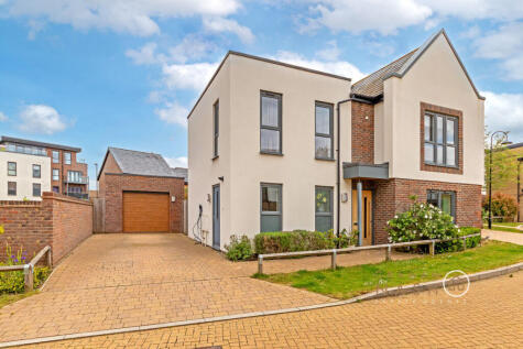 Fensom Place, Oakgrove, MK10