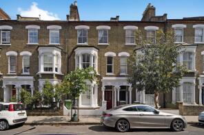 126, Fairbridge Road, London N19 3HU