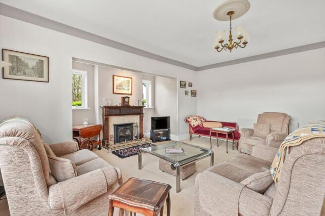 4 bed Detached for sale Image 4