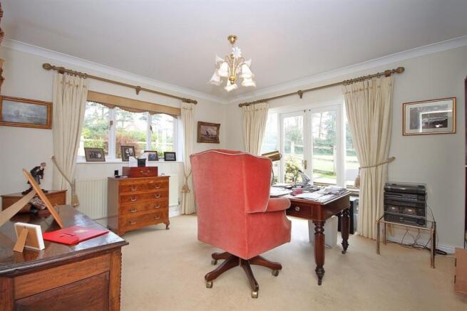 Dining Room/Sitting 