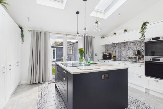 CAM03259G0-PR0271-STILL006