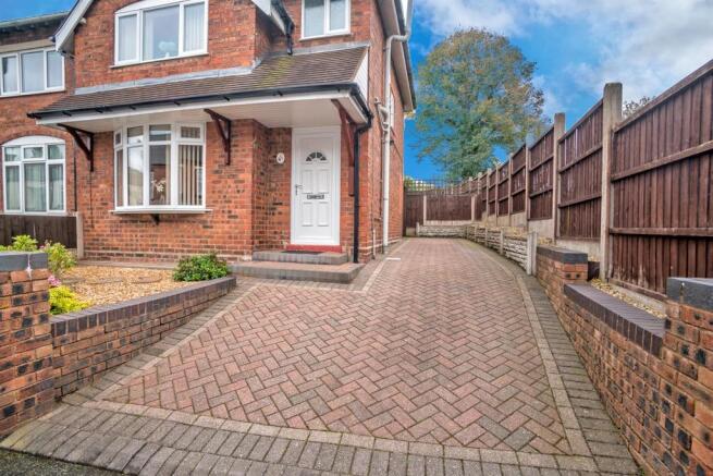 Parker Street, Bloxwich, Walsall WS3 2LE-19.jpg